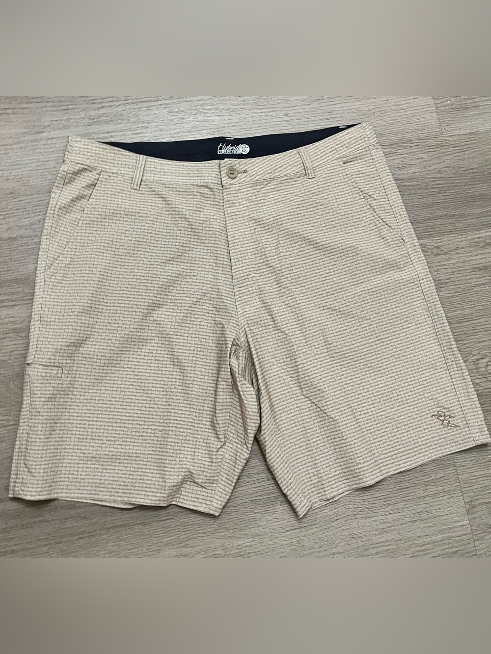 Da Hui Hybrid Light Khaki Textured Flat-Front Men's Shorts Size 40
